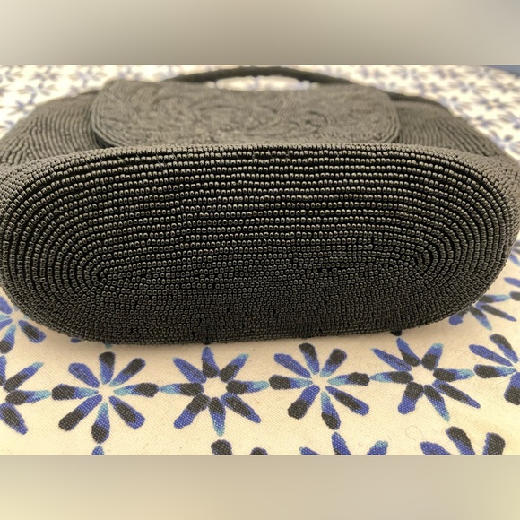 Beautiful unique Handmade Hand beaded chrysanthemum design bag - Picture 5 of 10